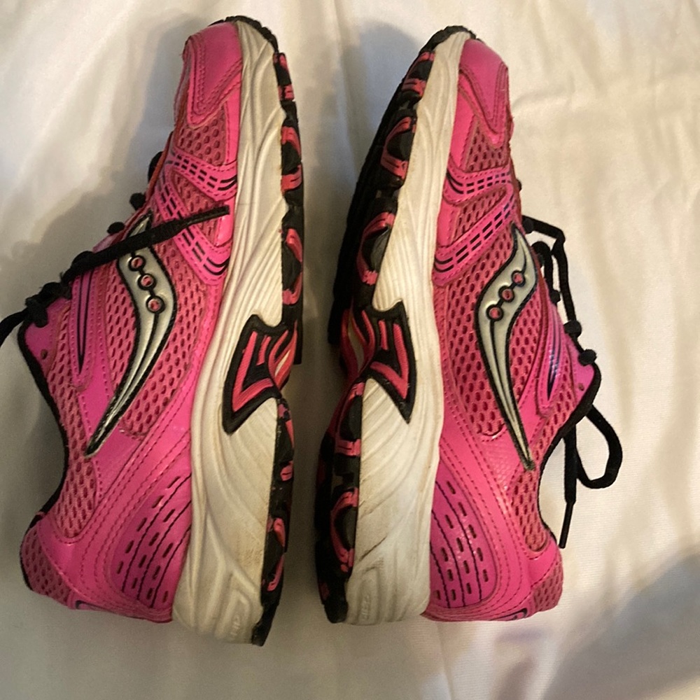Saucony shoes size 7.5